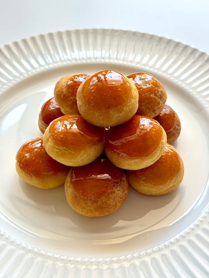 Crème Brûlée Cream Puffs (12pc)